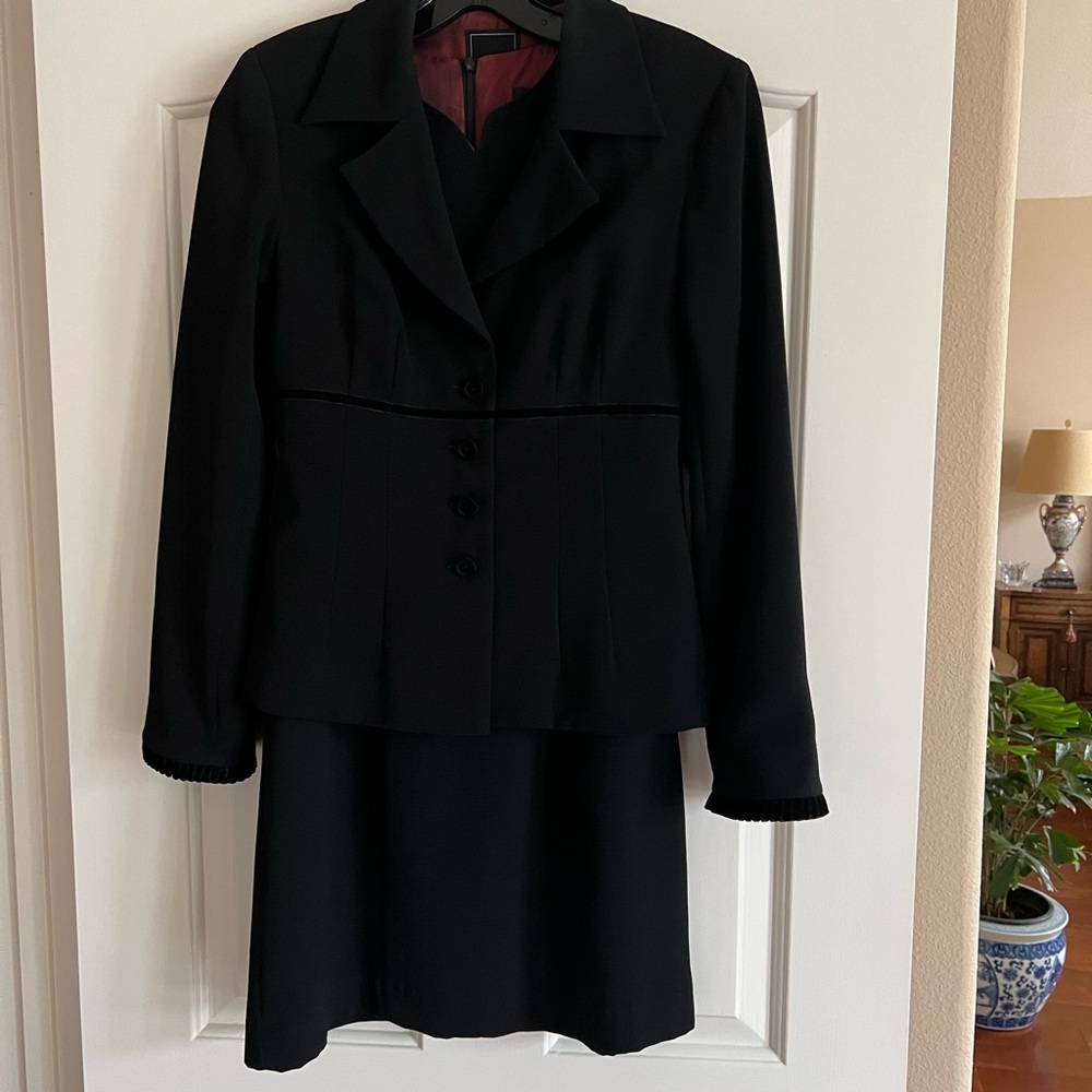 Elegant Black Women's Jacket & Dress Set